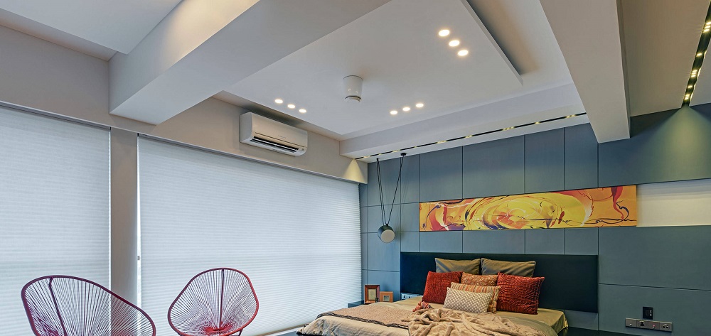 Distance between installing lights in a false ceiling